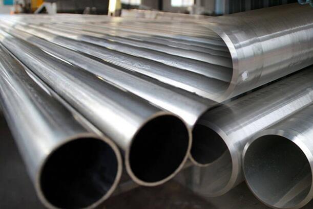 stainless steel seamless pipe vs welded pipe