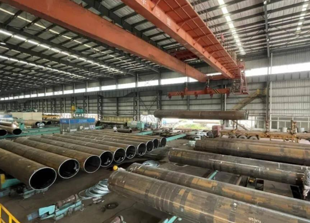 lsaw steel pipe workshop